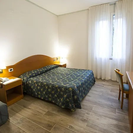 Italia Ξενοδοχείο 3*