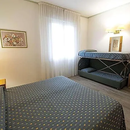 Italia Hotel 3*