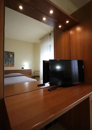 Italia Отель 3*
